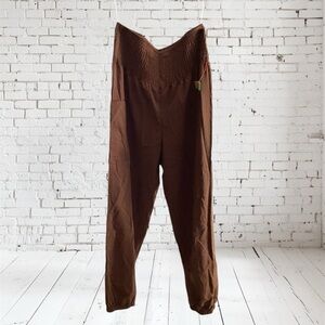 Elastic waist jogger style pants